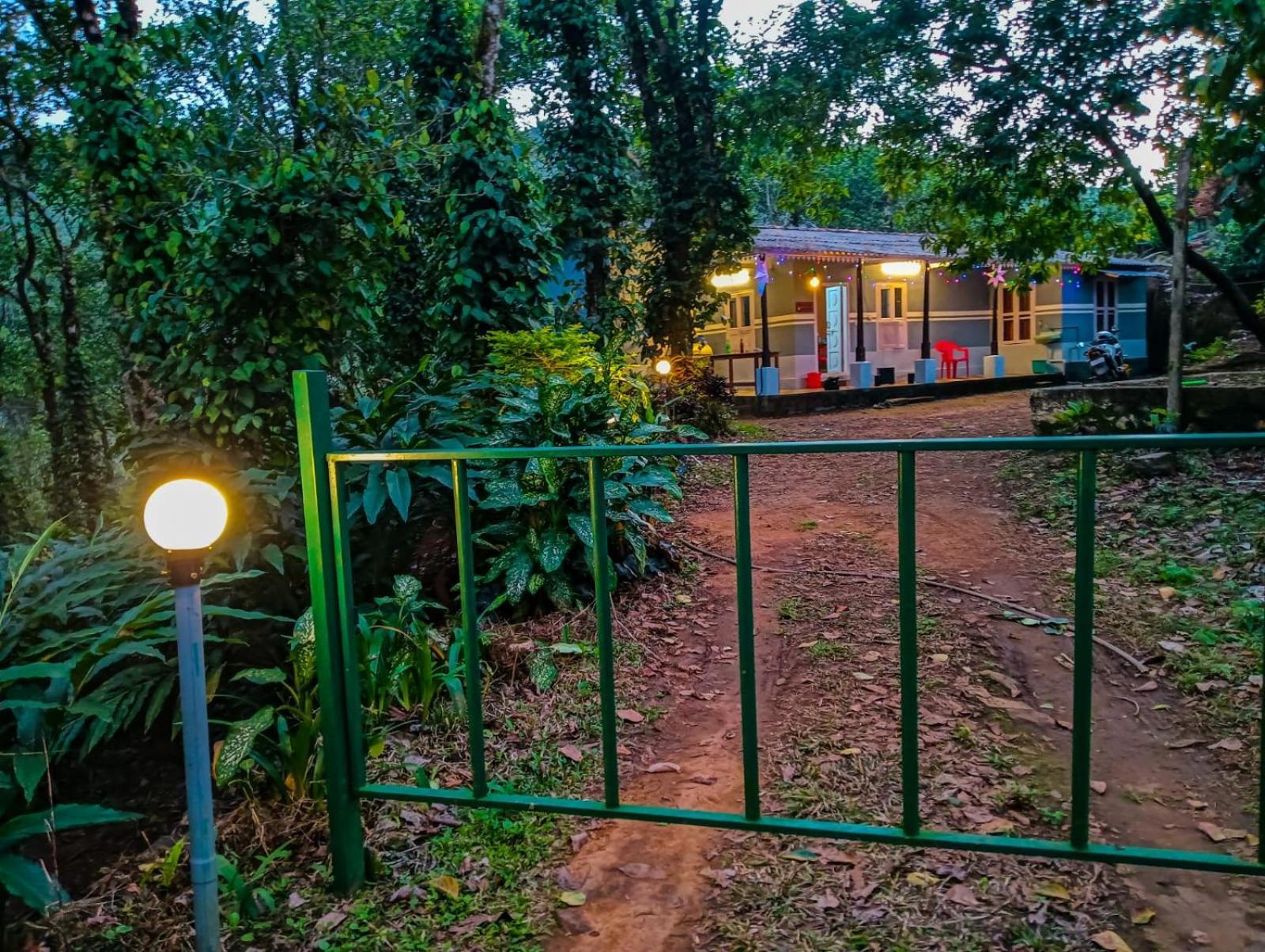 Tharayil Farm Stay วากามอน ภายนอก รูปภาพ